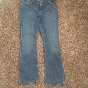 12 Simply Vera Jeans